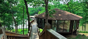 Lakefront Treehouse Treetop Village 2 Bed/3BA/Pools/Pickleball/Dock-6-8PP