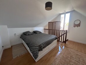 1 habitación, tabla de planchar con plancha y wifi gratis 