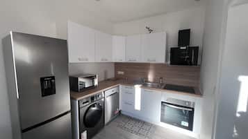 Micro-ondes, four, plaque de cuisson, lave-vaisselle