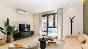 Living area - SariStays Valencia City Lofts R (Valencia)
