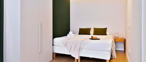 1 bedroom, desk, iron/ironing board, WiFi