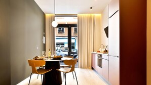 Coffee/tea maker, fridge, microwave, oven - SariStays Valencia City Center R (Valencia)