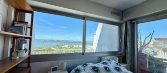 Apartment 1st line Sea view, direct beach access