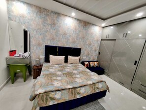 1 chambre, fer et planche à repasser, Wi-Fi, draps fournis