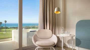 Junior-Doppel- oder -Zweibettzimmer, Meerblick (Dolce Vita "The One") | Terrasse/Patio