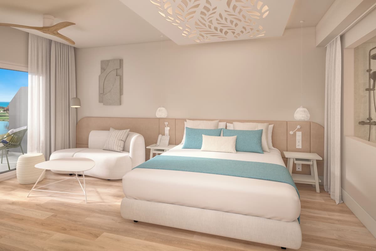 In-room safe, desk, free WiFi