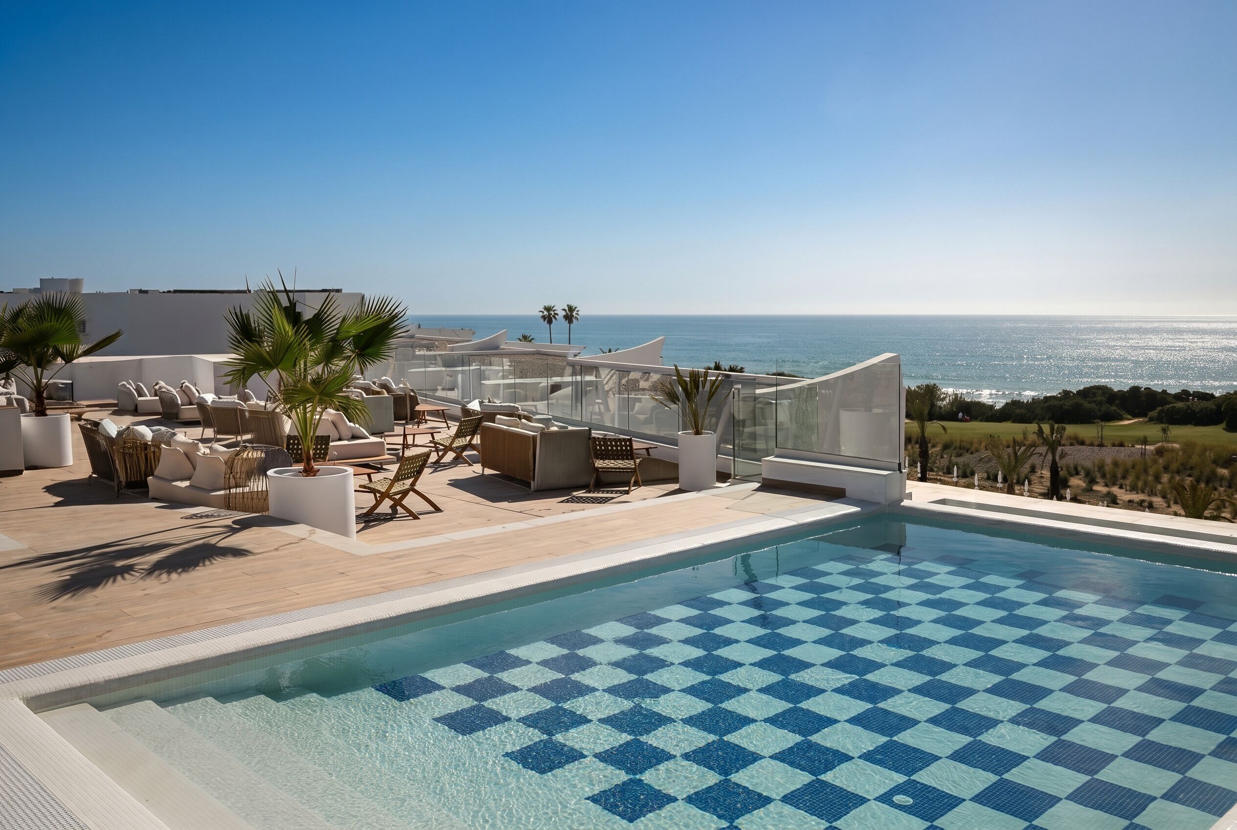 2 つの屋外プール