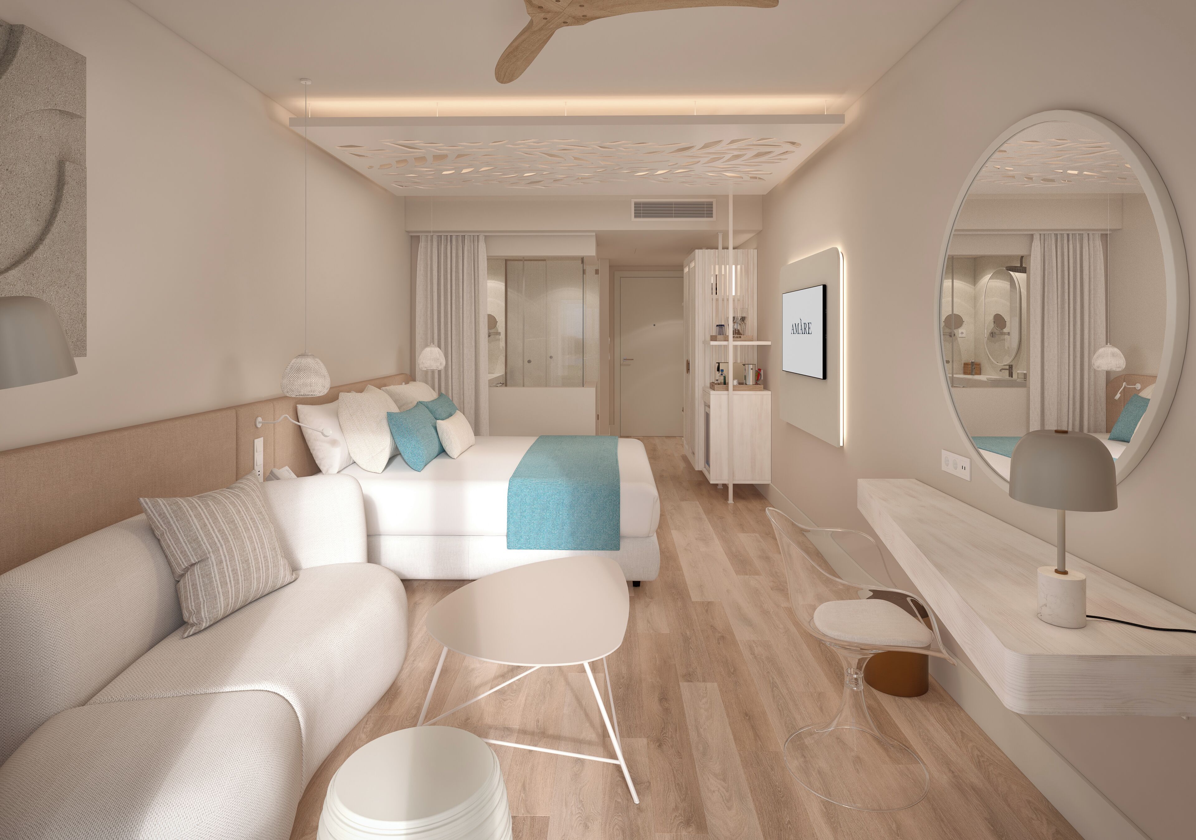 In-room safe, desk, free WiFi