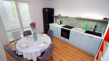 Oven, stovetop
