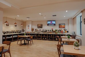 Desayuno buffet incluido todos los días 