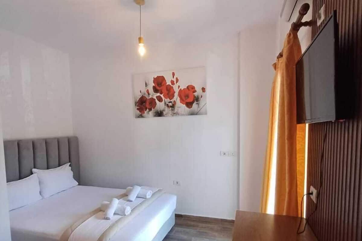 Double Room, Mountain View | WiFi (free)