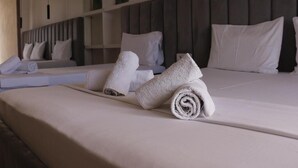 Tremannsrom – deluxe, sjøutsikt | Wi-fi (inkludert)