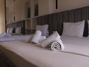 Deluxe Triple Room, Sea View | Free WiFi - Velco BB Himara (Himarë)