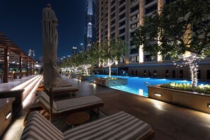 Pool - Fully Furnished Studio - Full Burj Khalifa View (Dubai)