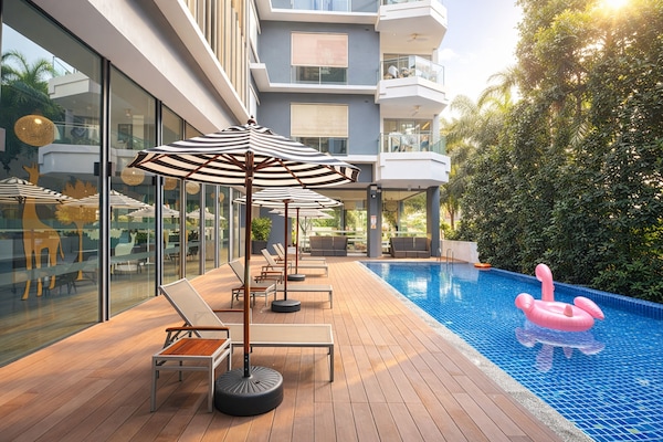 Sun deck