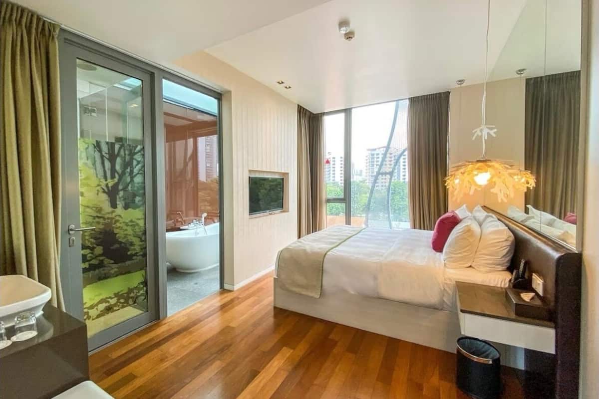 1 bedroom, in-room safe, desk, laptop workspace
