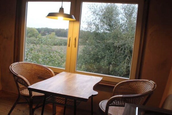 تناول الطعام