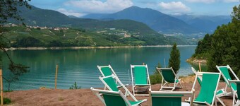 Cosy apartment in villa for 12 people with WIFI, TV and patio