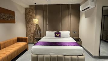 In-room safe, iron/ironing board
