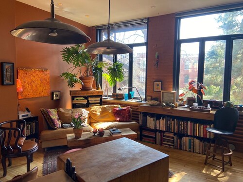 Spectacular Urban Loft Downtown on Quiet Street