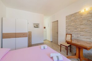 1 quarto, ferros/tábuas de passar roupa, Wi-Fi de cortesia