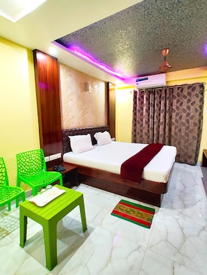 1 bedroom, in-room safe, soundproofing, free WiFi