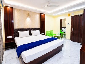 Deluxe-dobbeltværelse - aircondition | Pengeskab på værelset, lydisolering, gratis Wi-Fi, sengetøj