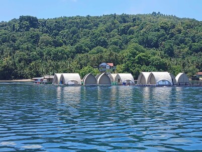 Floating Home in Reef Resort Unit 11