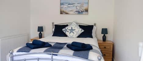 Mökki | 2 makuuhuonetta, ilmainen Wi-Fi, vuodevaatteet