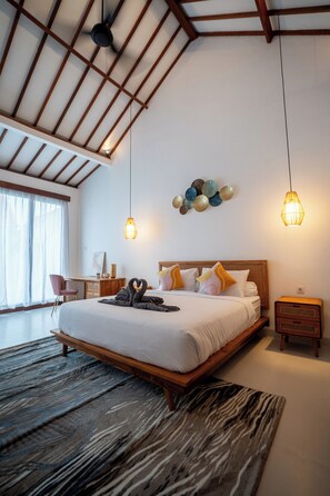 Luksushuvila, 2 makuuhuonetta, yksityinen uima-allas | Työpöytä, kannettavalle tietokoneelle sopiva työtila