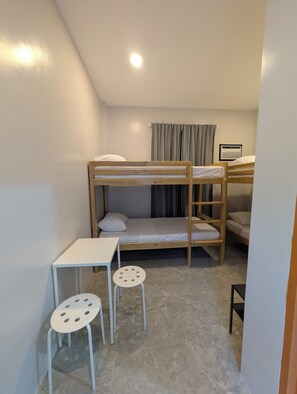 Basic-rum - 4 sovrum | Skrivbord, arbetsyta för laptop och gratis wi-fi