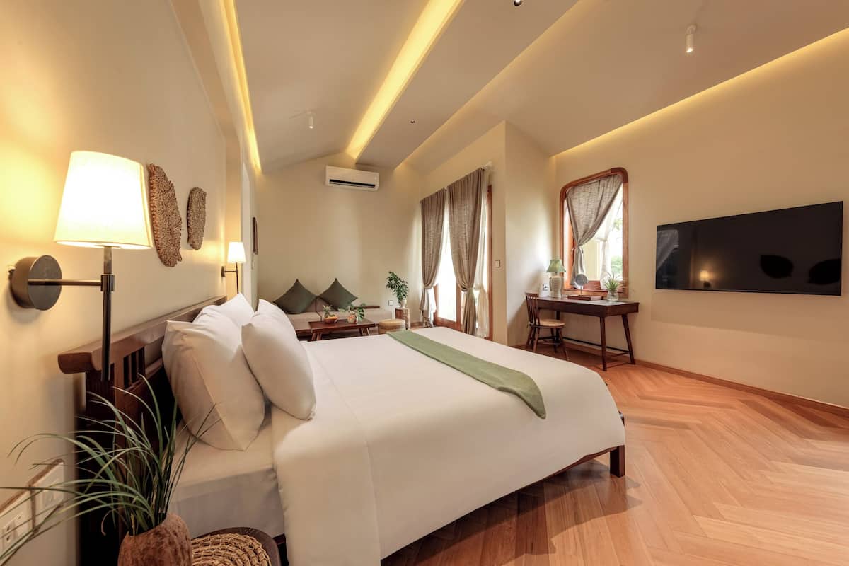 Premier Private Garden Villa with Pool View