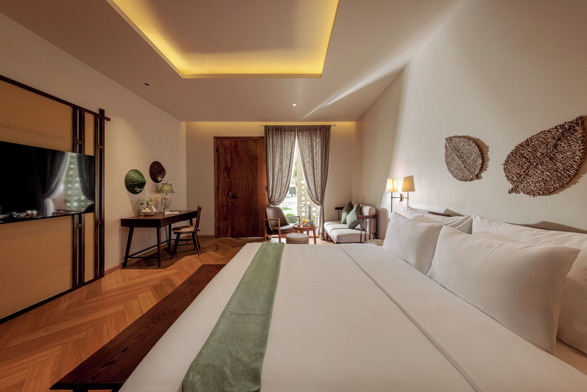 迷你吧、書桌、手提電腦工作空間、隔音