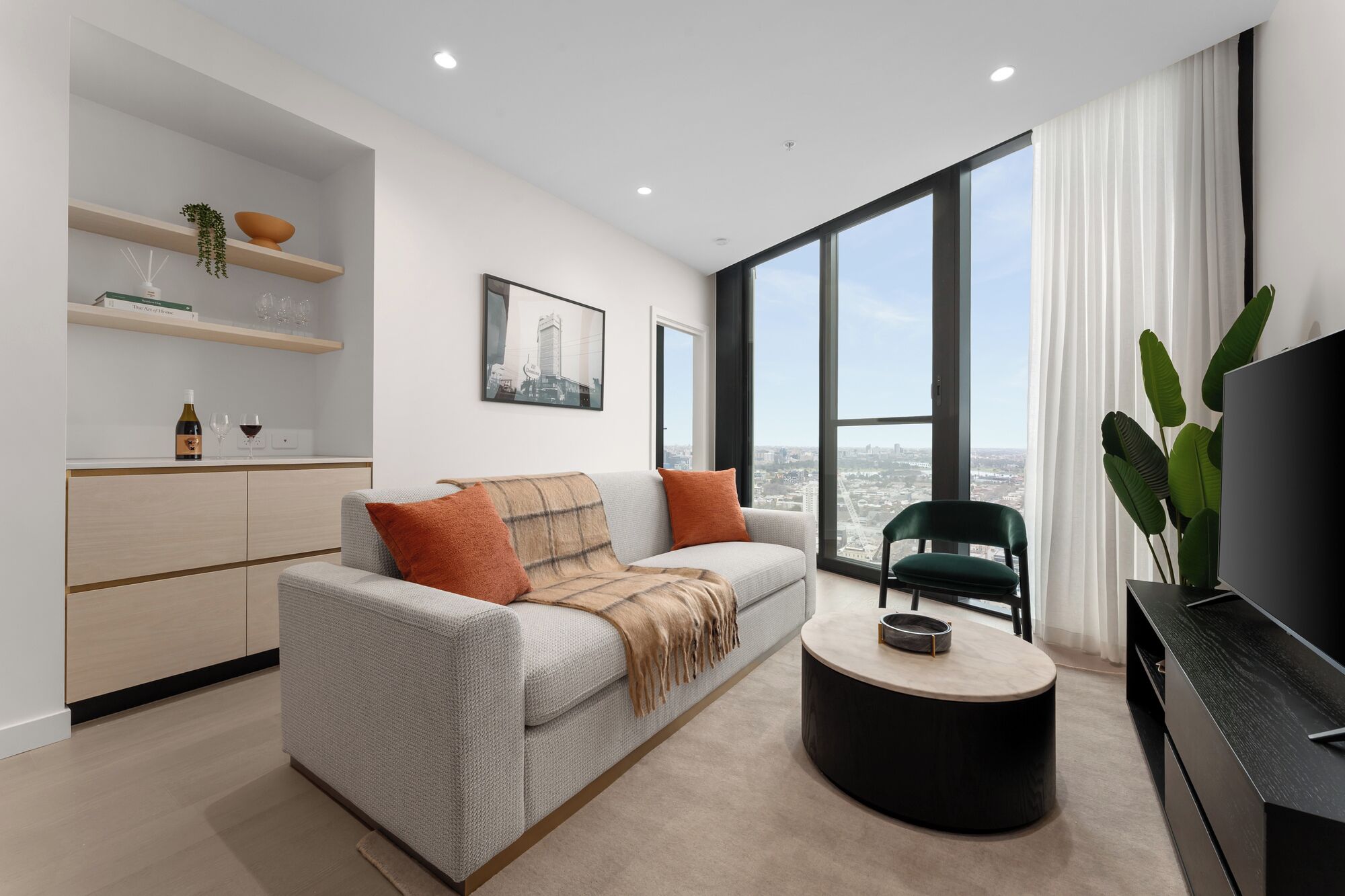 Apartment, 2 Bedrooms | Living area | 36-inch Smart TV with satellite channels