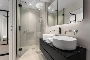 Apartment, 2 Bedrooms | Bathroom - Urban Rest City Road (Southbank)