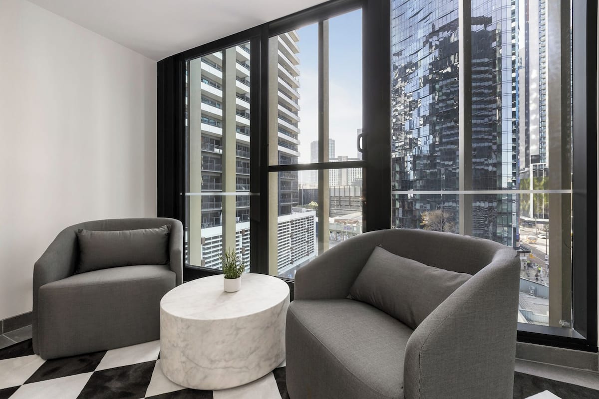 Apartment, 1 Queen Bed, Non Smoking | Living area | 36-inch Smart TV with satellite channels