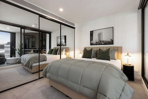 Apartment, 1 Queen Bed, Non Smoking | Desk, laptop workspace, free WiFi, bed sheets