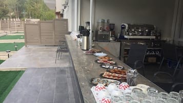 Free daily self-serve breakfast