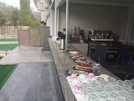 Free daily self-serve breakfast