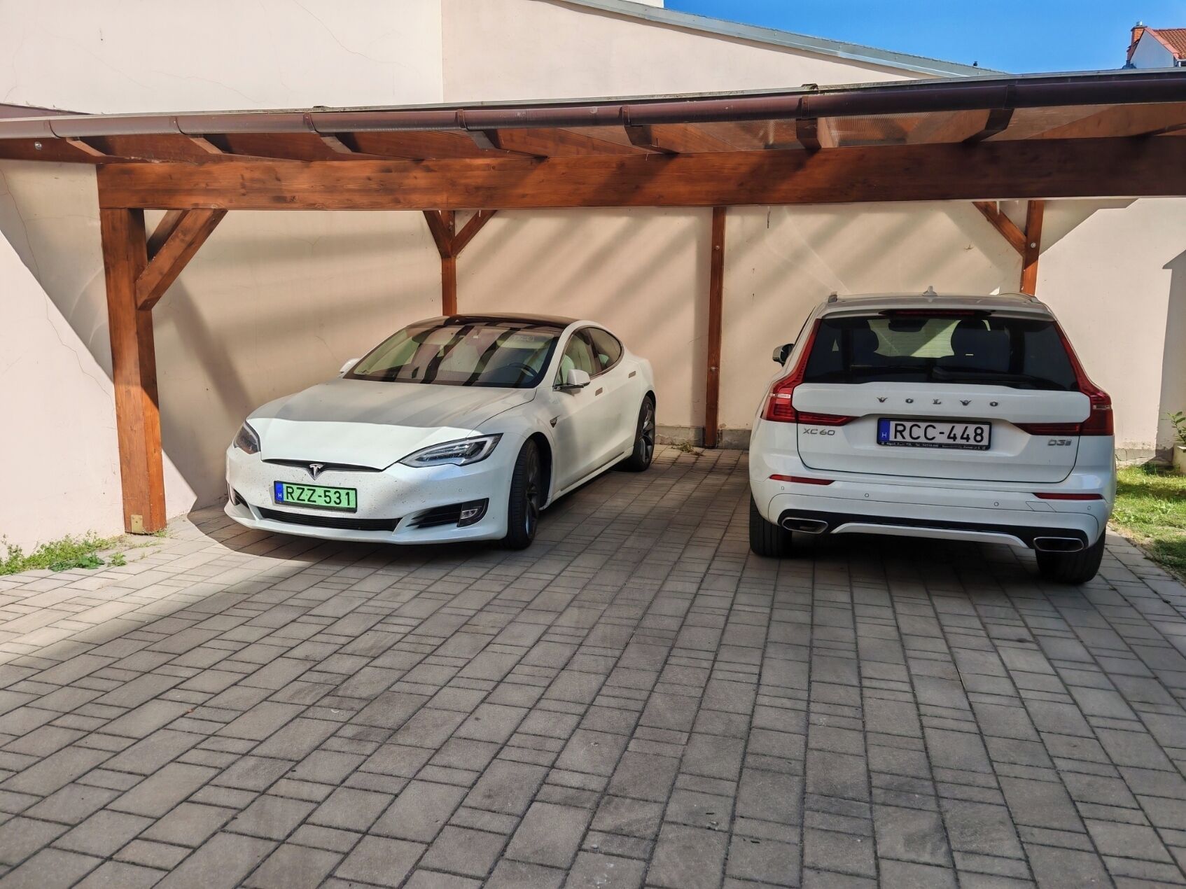 المنطقة المحيطة بالمنشأة