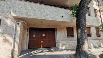 Apartment, 2 Bedrooms, Balcony, Garden View | Exterior detail