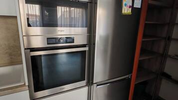 Apartment, 2 Bedrooms, Balcony, Garden View | Private kitchen