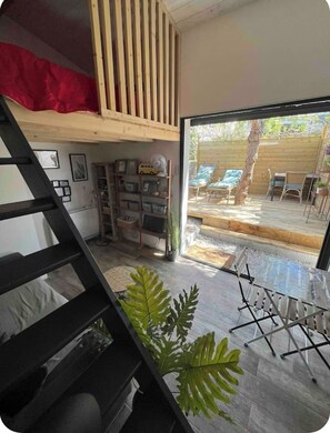 Interior - Maisonnette and terrace in the heart of the village to do everything on foot in St Mandrier (Saint-Mandrier-sur-Mer)