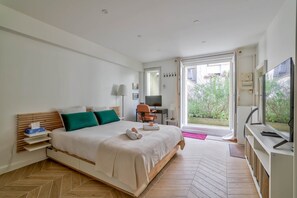 1 bedroom, iron/ironing board, WiFi, bed sheets