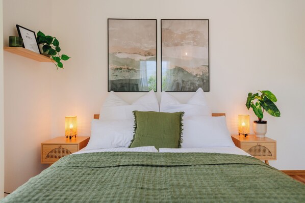 1 bedroom, iron/ironing board, travel cot, free WiFi