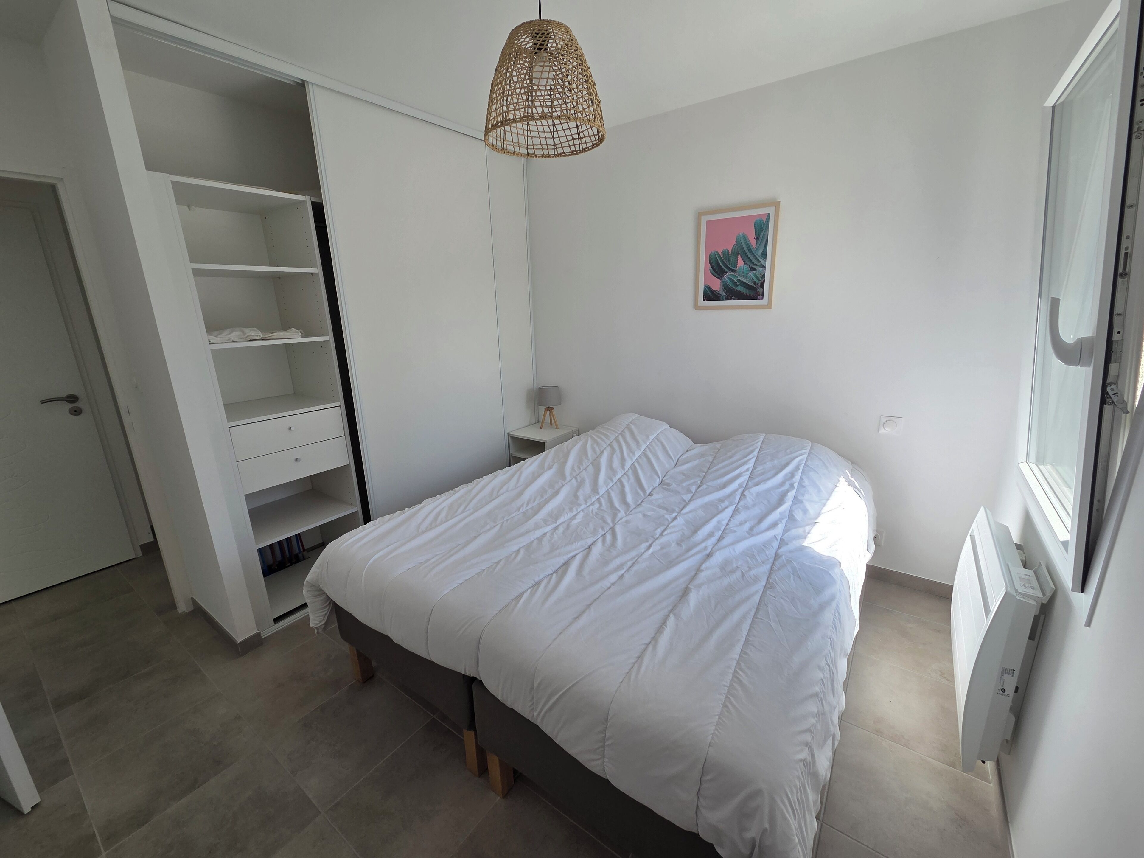 3 chambres, fer et planche à repasser, lit parapluie, Wi-Fi gratuit