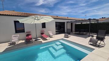 Outdoor pool, a heated pool
