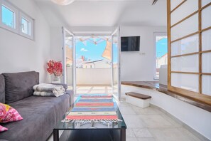 Appartement, balcon, vue baie | Coin séjour