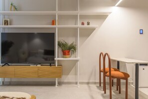 BOHO Studio: Nomad in Mar Mikhael | Living area - BOHO Studios by Stayinn (Beirut)