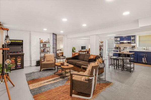 Apartment | 1 bedroom, Internet - The Dapper Den Suite (Atlanta)